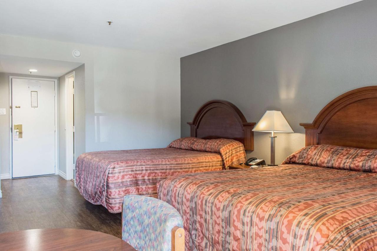 Econo Lodge Gorman מראה חיצוני תמונה